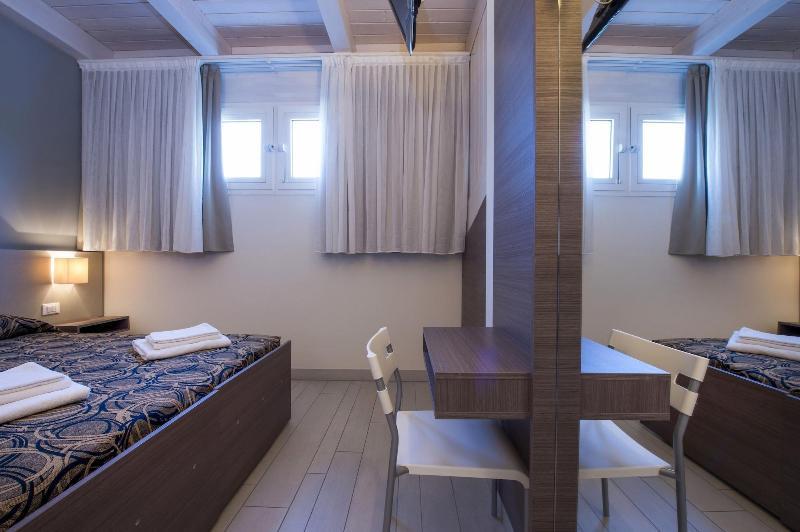 Hotel Aquila Azzurra Римини Экстерьер фото