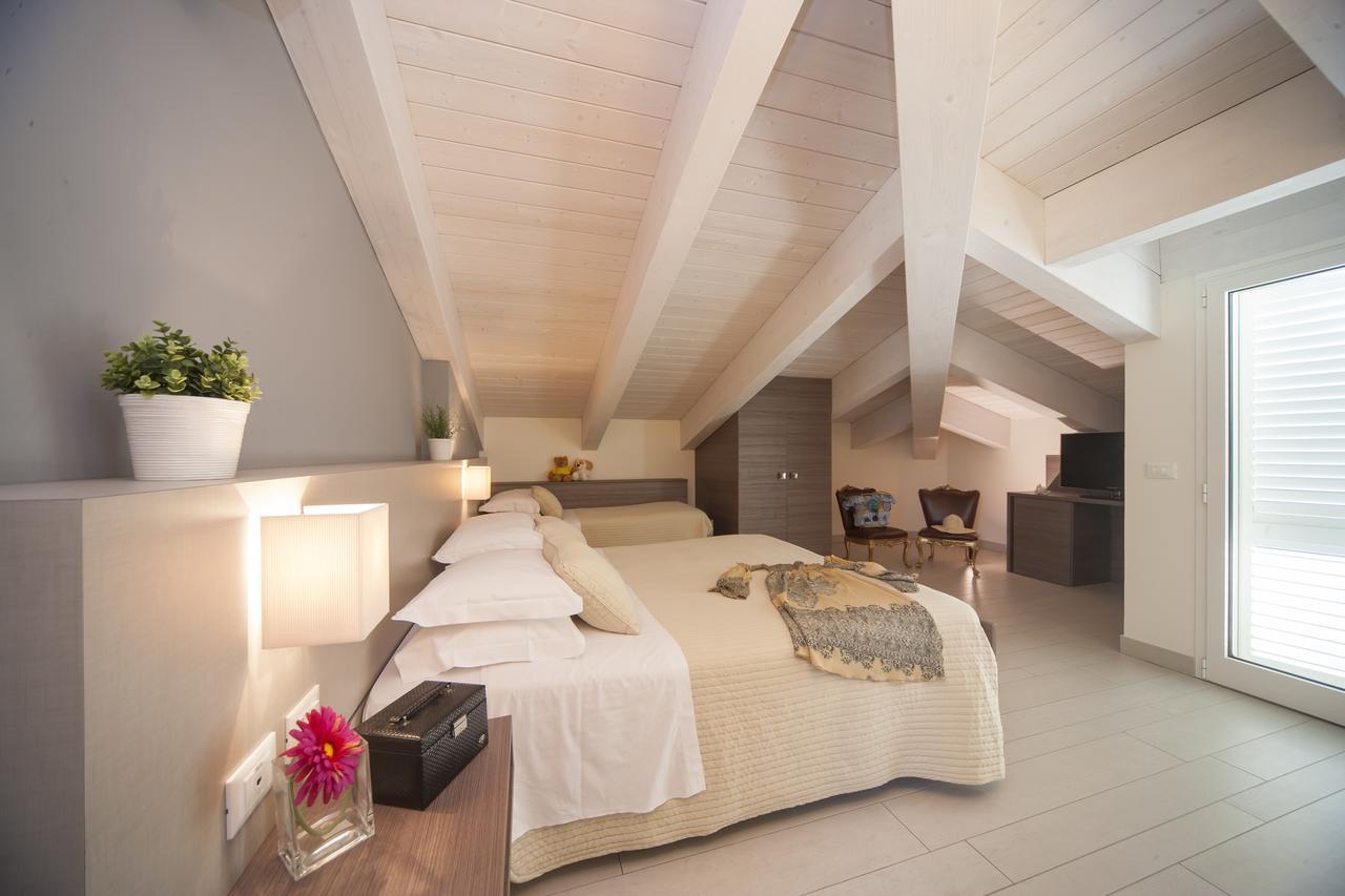 Hotel Aquila Azzurra Римини Экстерьер фото